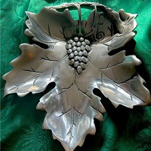 Vintage Grape Leaf and Grapes Dish